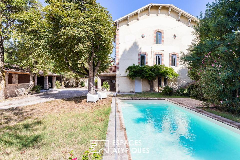 Élégante maison de ville des années 1900 avec piscine