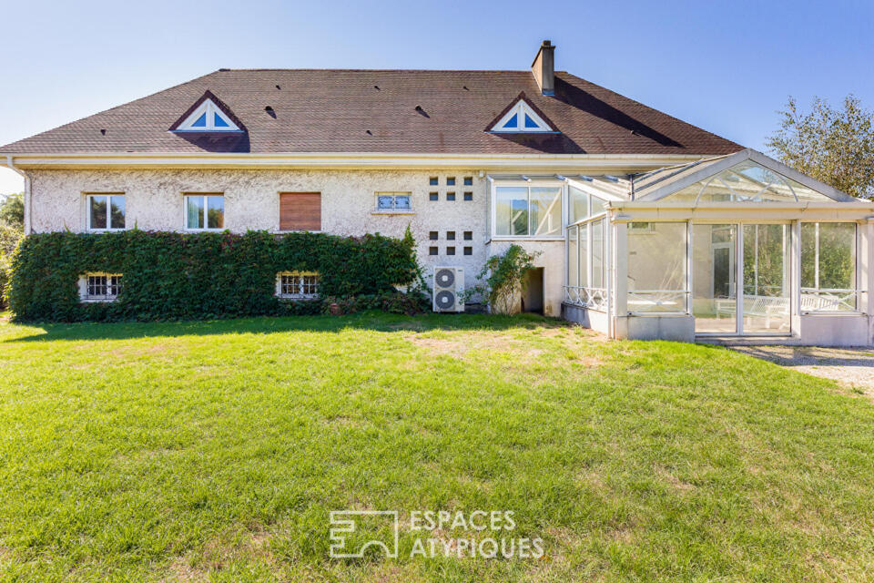 Grande villa cossue sur sous-sol complet