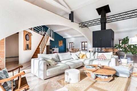 Maison d&rsquo;exception, vues et terrasses en coeur de village