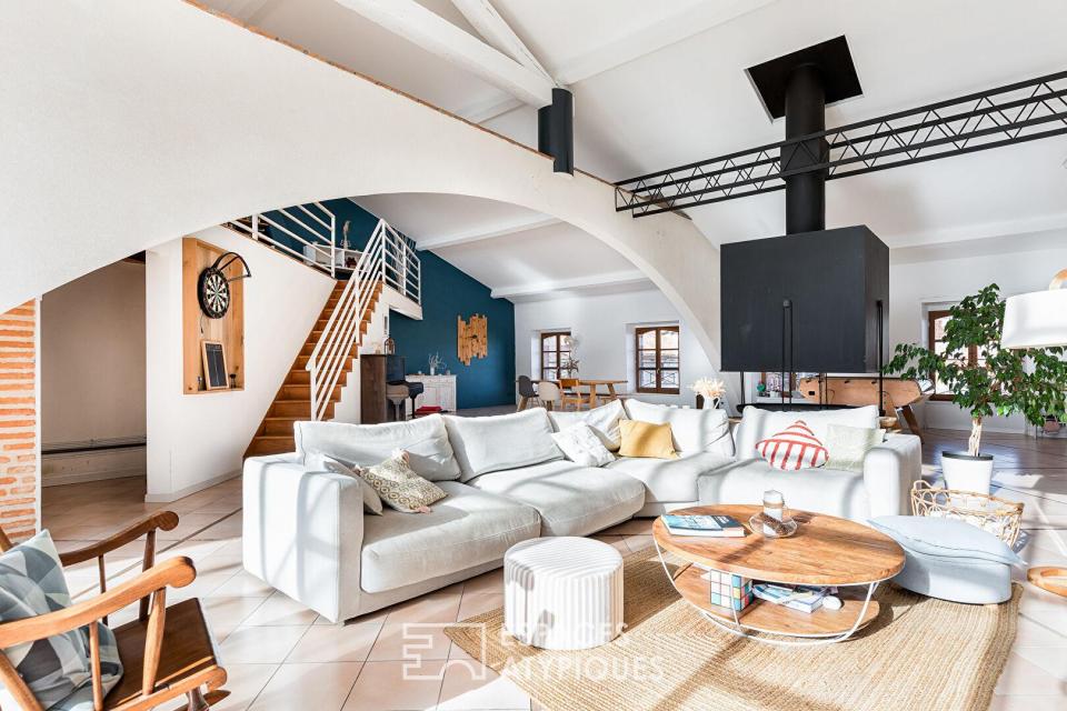 Maison d'exception, vues et terrasses en coeur de village