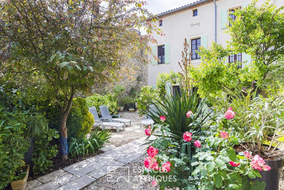 Maison de caractère en coeur de village, entre REVEL et CASTRES