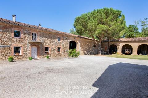 Domaine de caractère avec trois habitations et étang privé