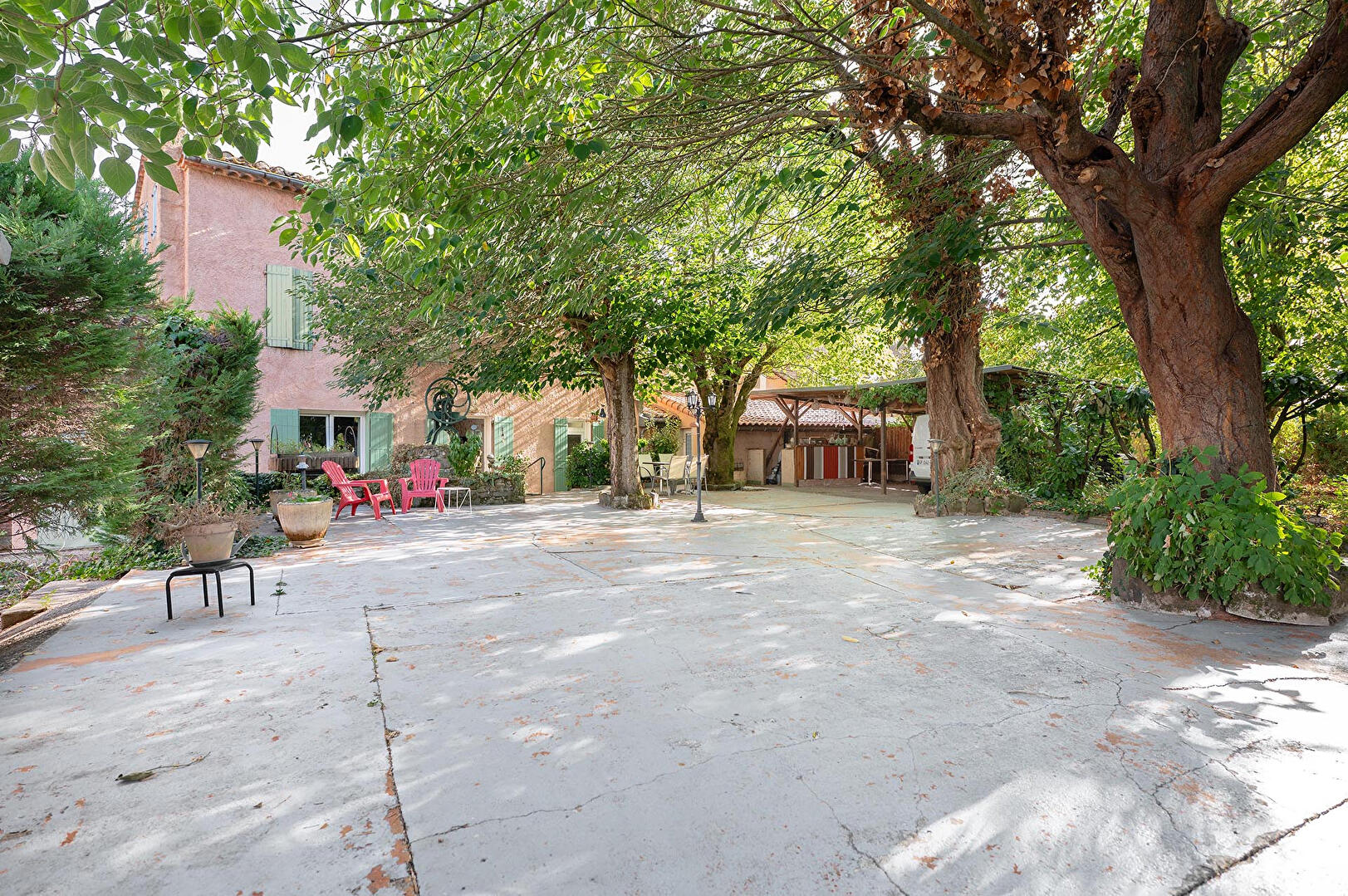 Local commercial 5 pièces 110 m² · à Réalmont · 110 m² · 360 000 €