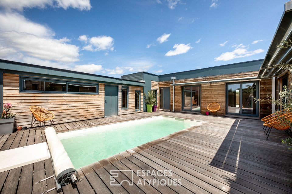 81600 GAILLAC - Maison contemporaine avec piscine au centre de son patio - Réf. 183EAA