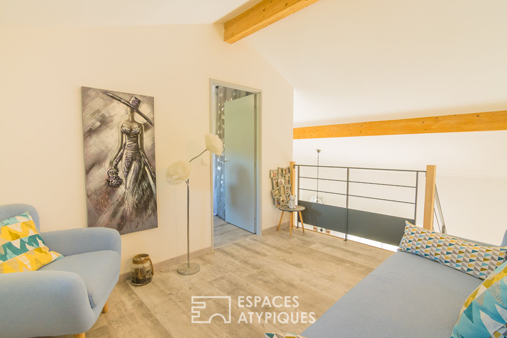 Villa contemporaine entre ville et campagne