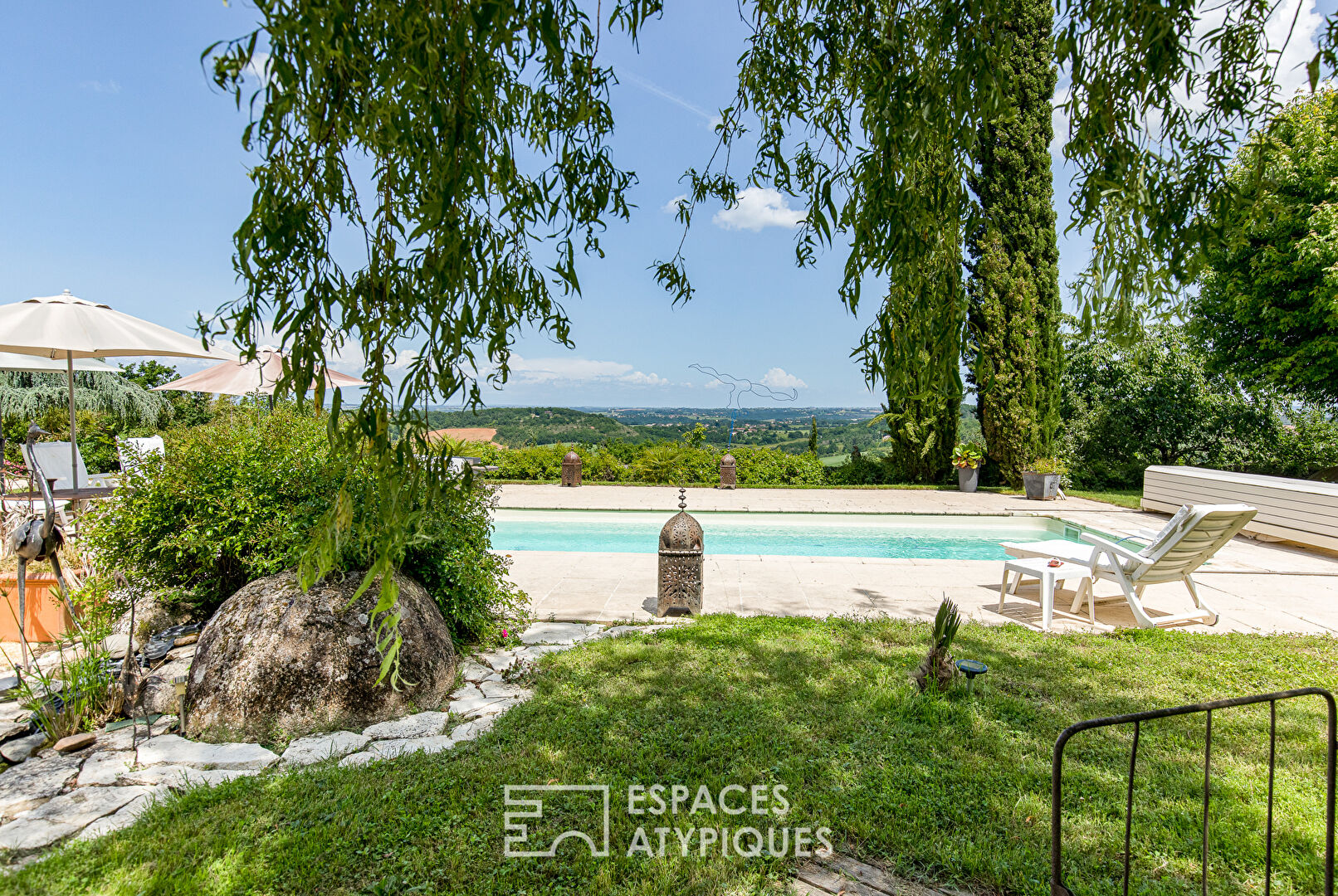 Villa d’architecte sur les hauteurs de PUYGOUZON