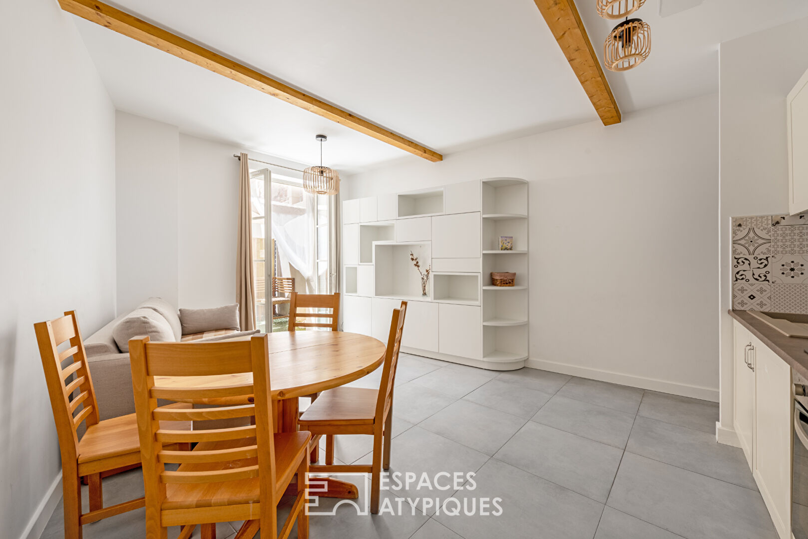 Renovated apartment on courtyard