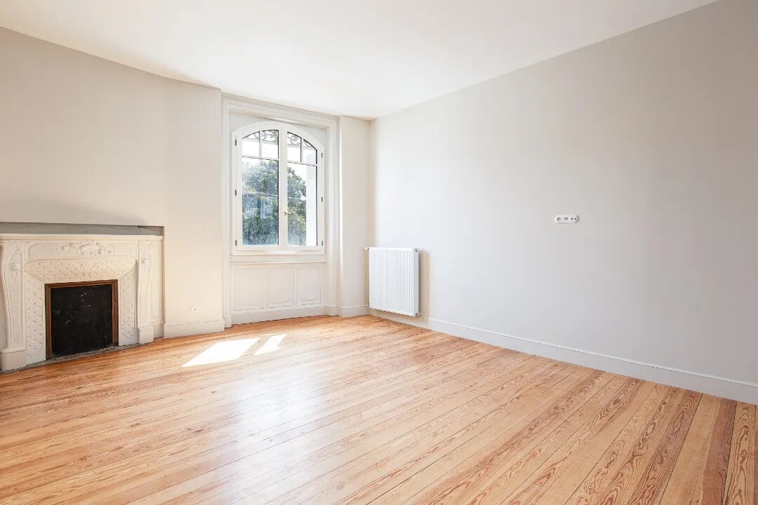 Maison bourgeoise rénovée avec jardin