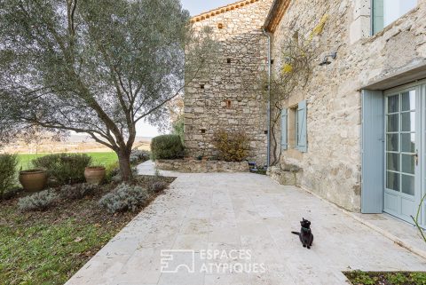 Maison de caractère avec piscine et vue dégagée