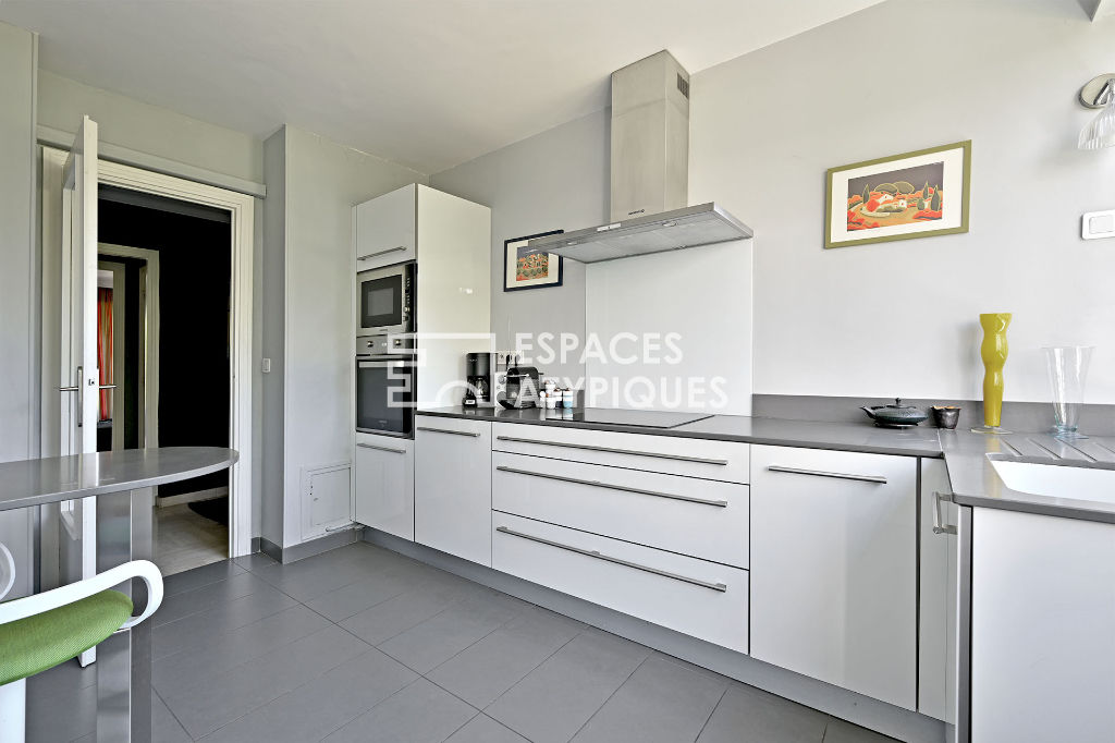 Apartment with garden and pool