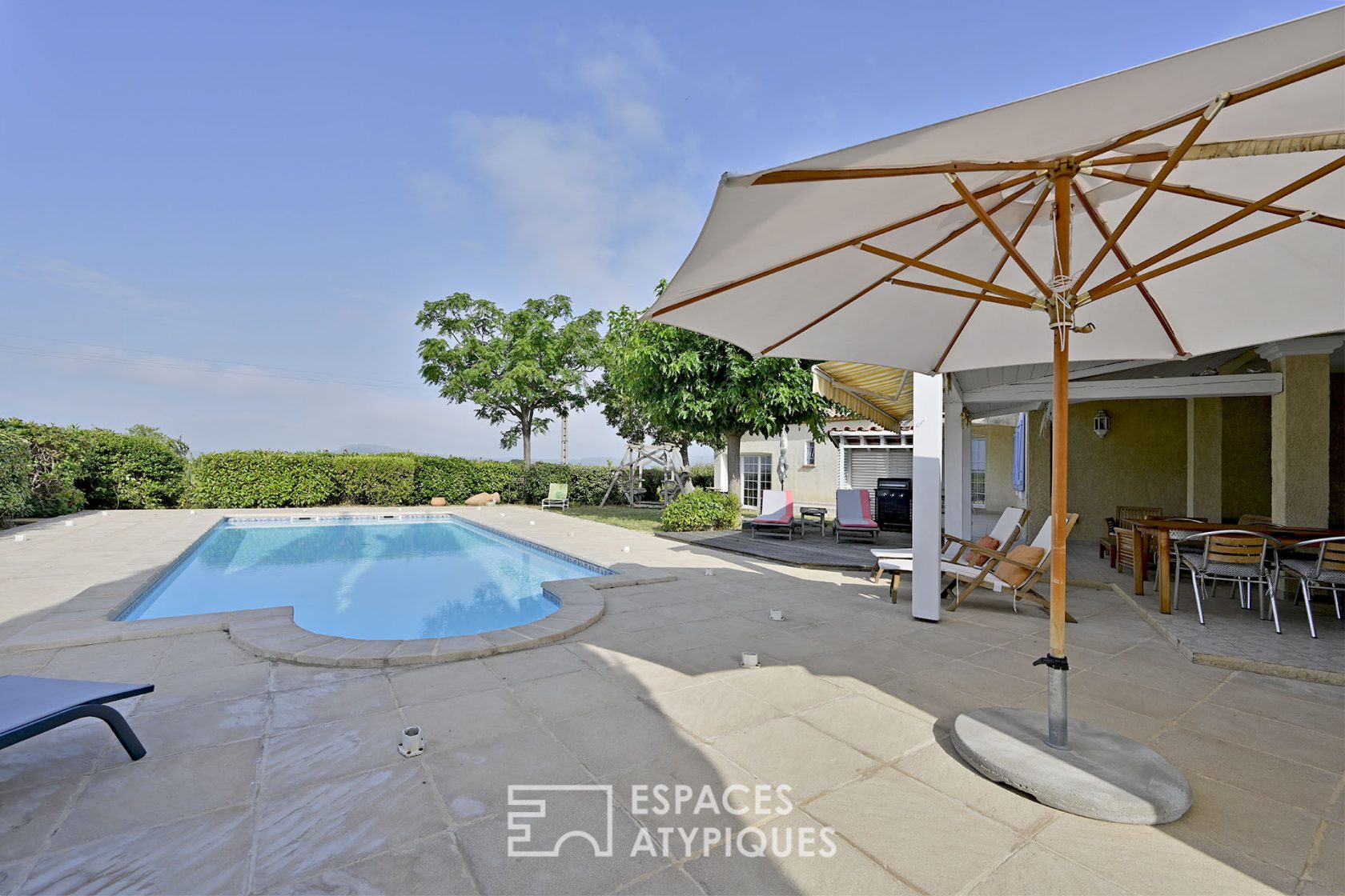 Quality villa in vaunage