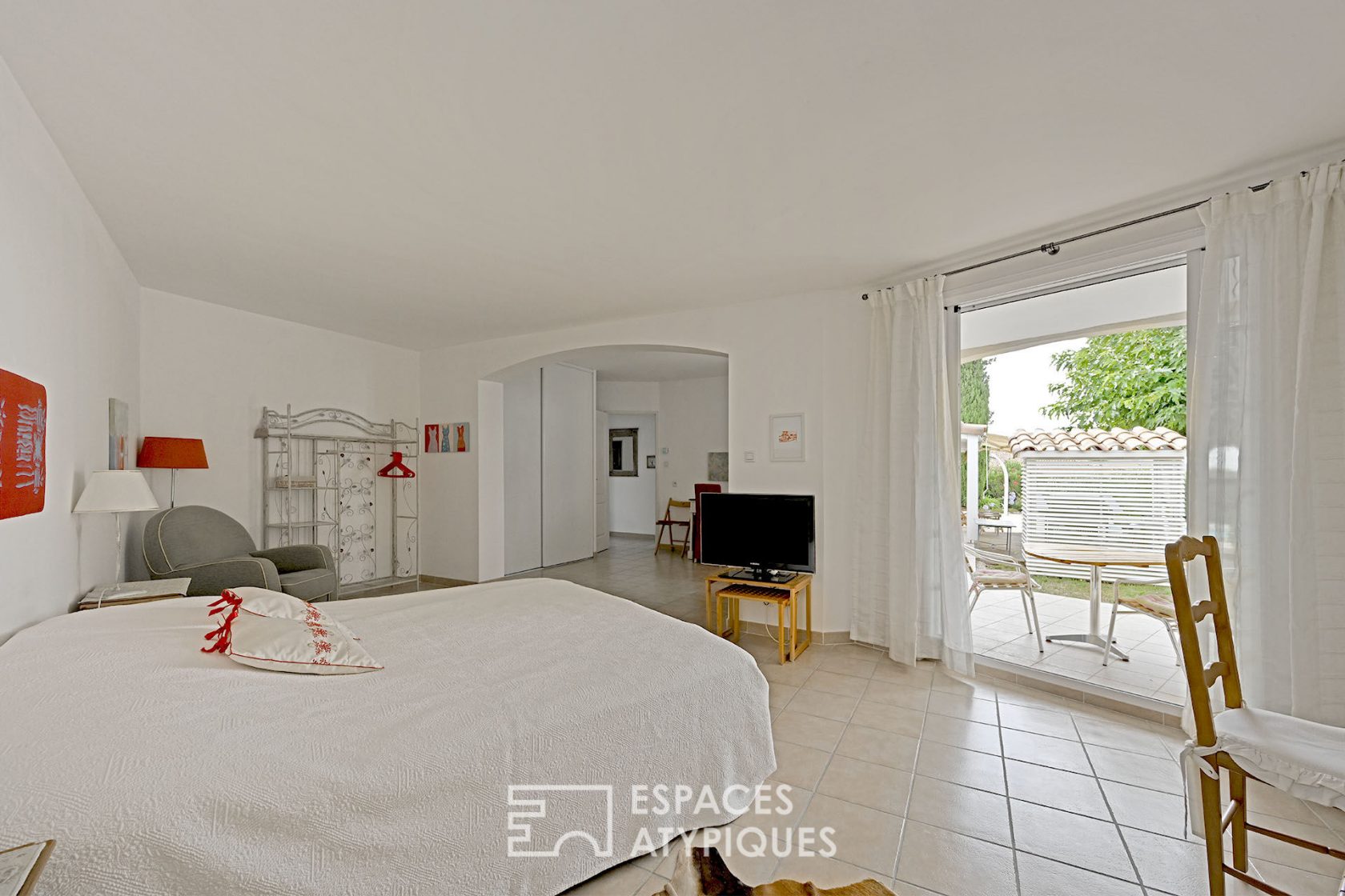 Quality villa in vaunage