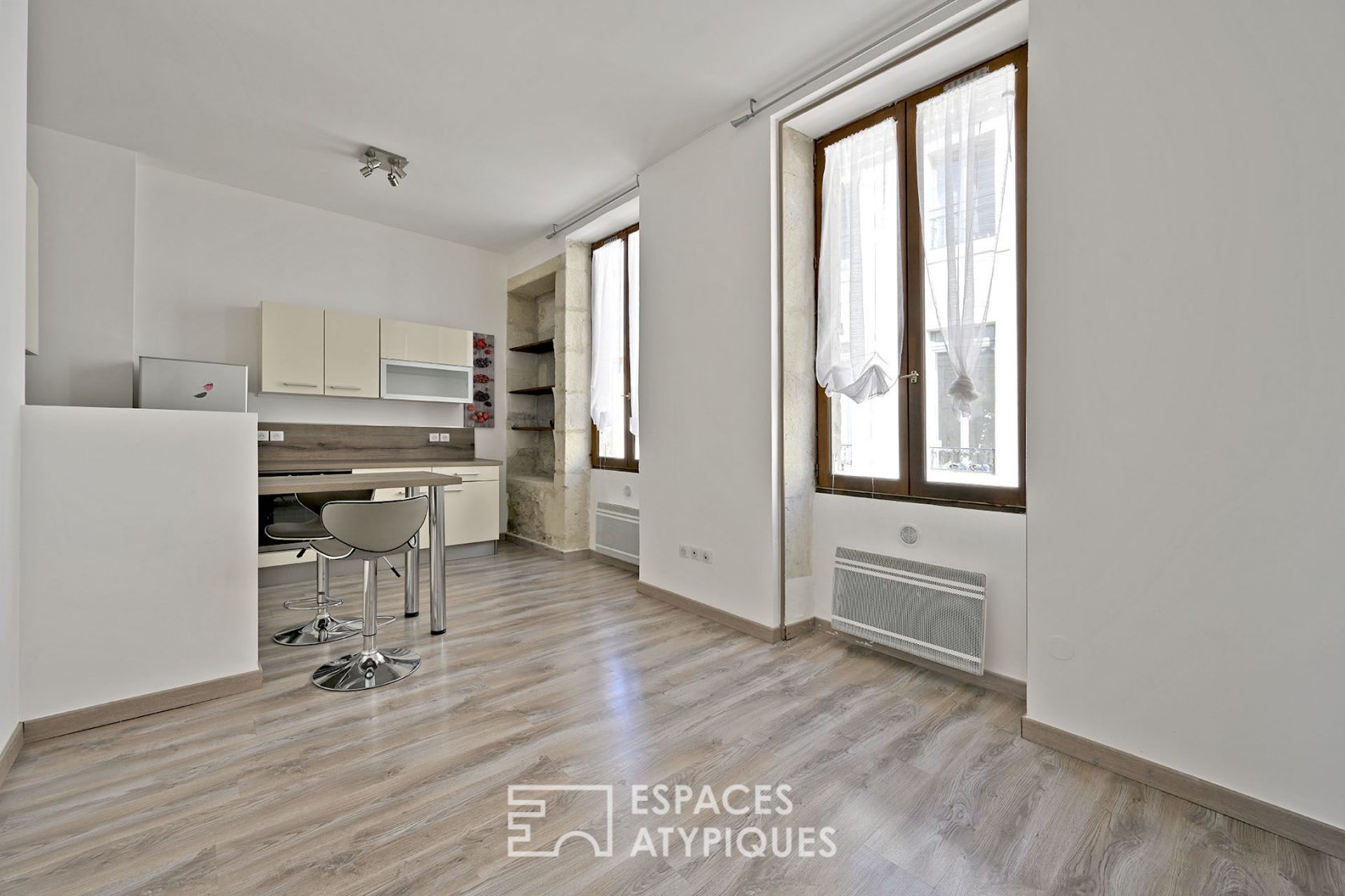 Nice two rooms renovated close to the faculties