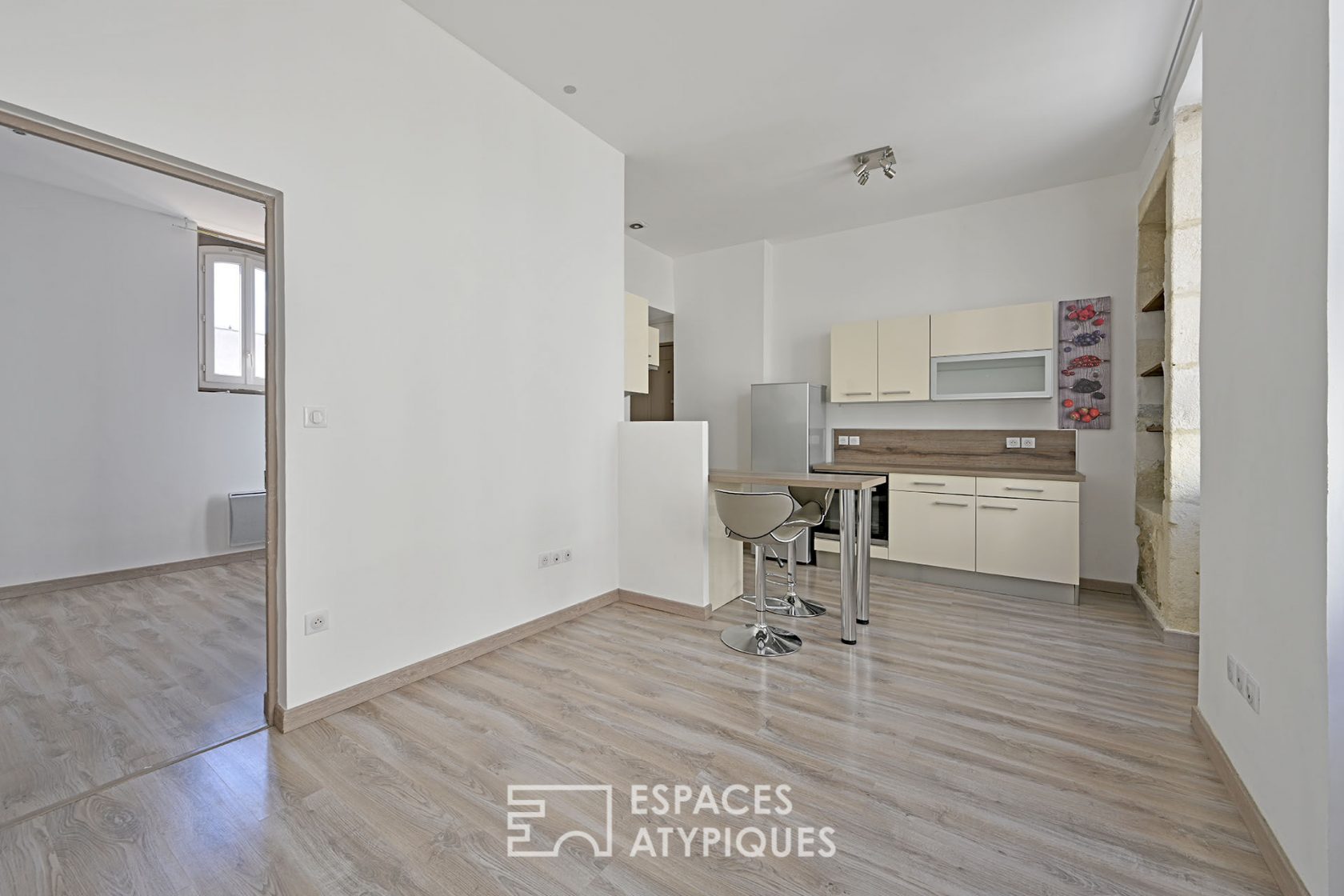 Nice two rooms renovated close to the faculties