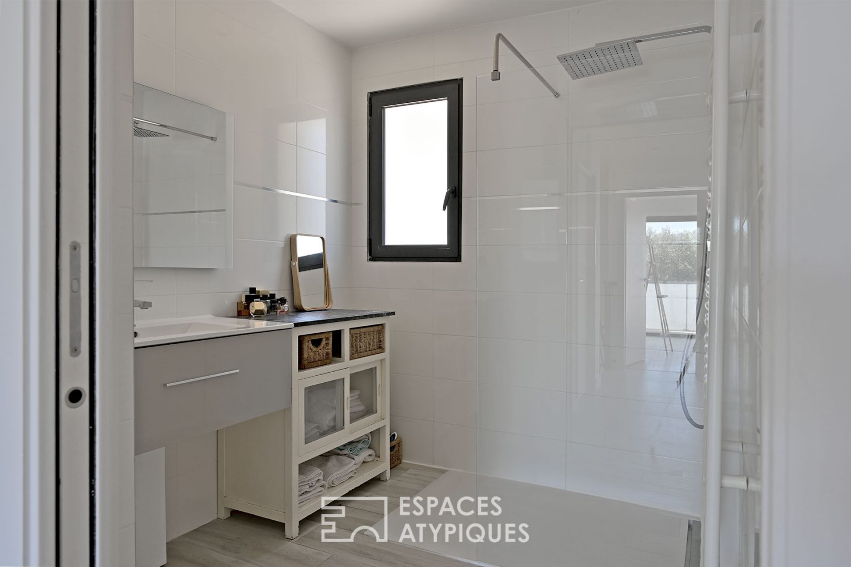 Extremely rare contemporary villa in Vaunage