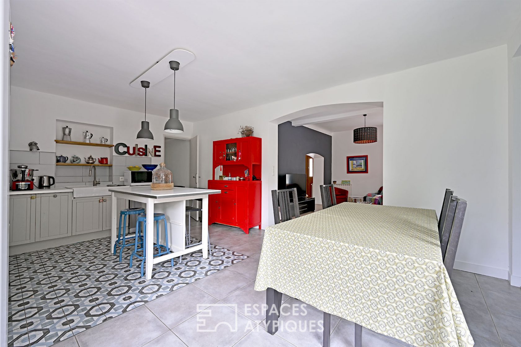Very nice family house completely renovated