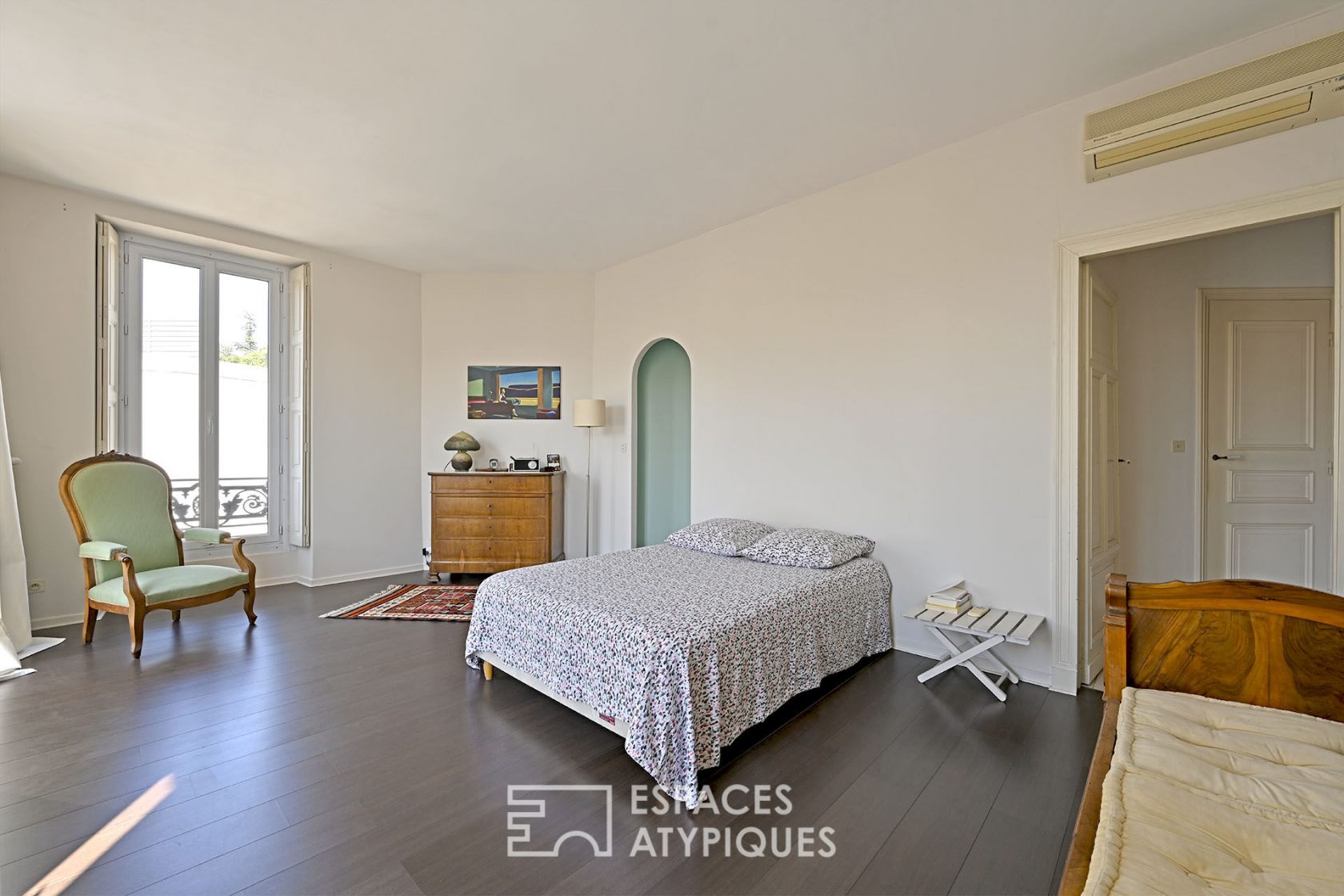 Bright townhouse Nîmes with large garage
