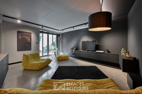 Unusual townhouse with an industrial spirit