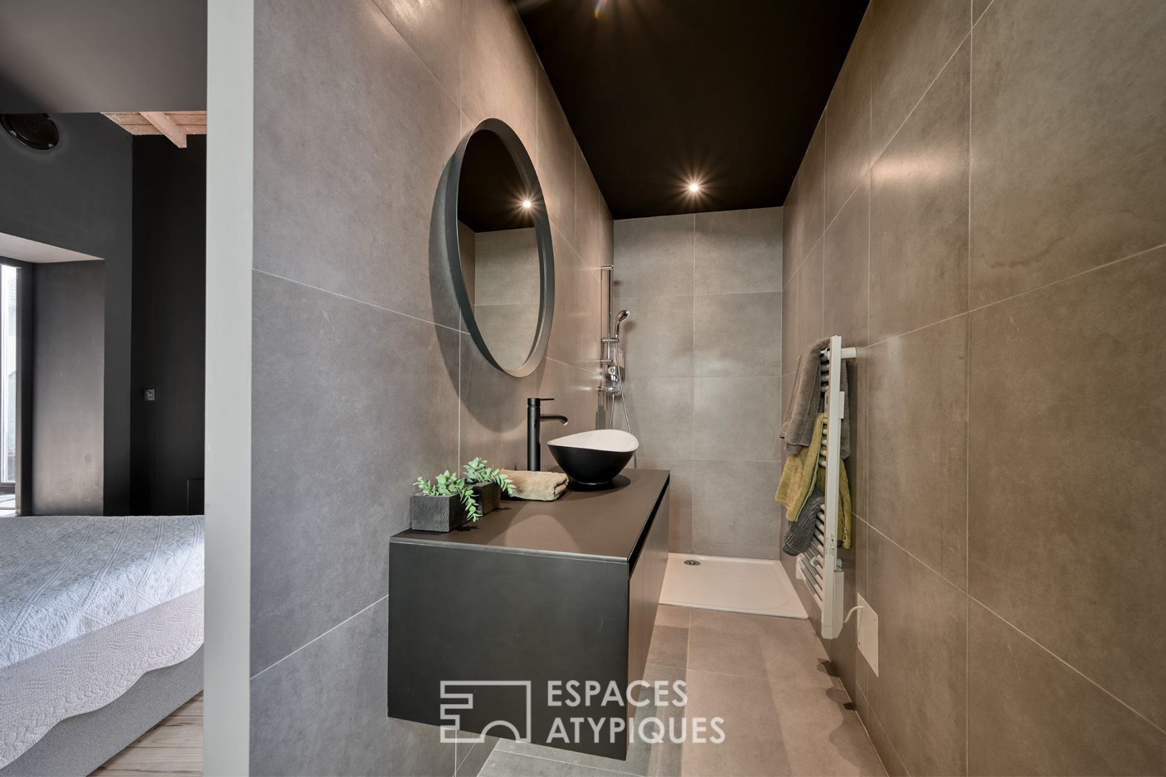 Unusual townhouse with an industrial spirit