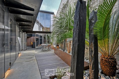 Unusual townhouse with an industrial spirit