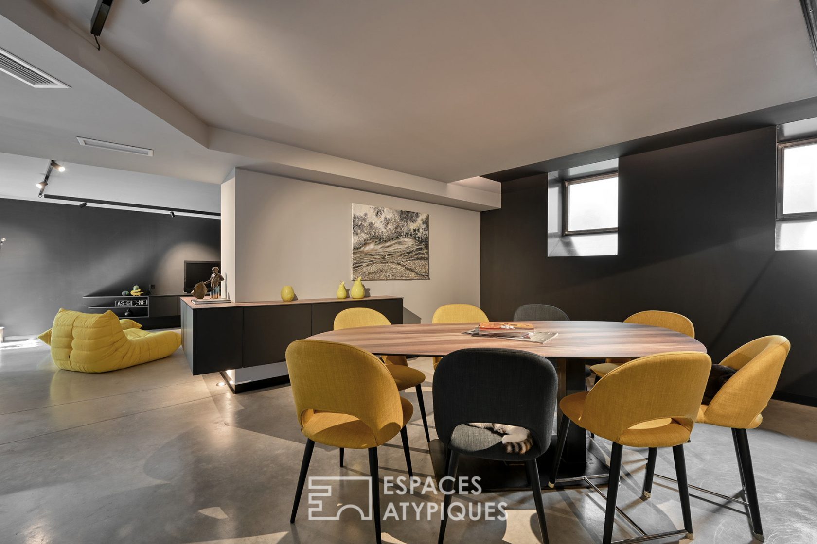 Unusual townhouse with an industrial spirit