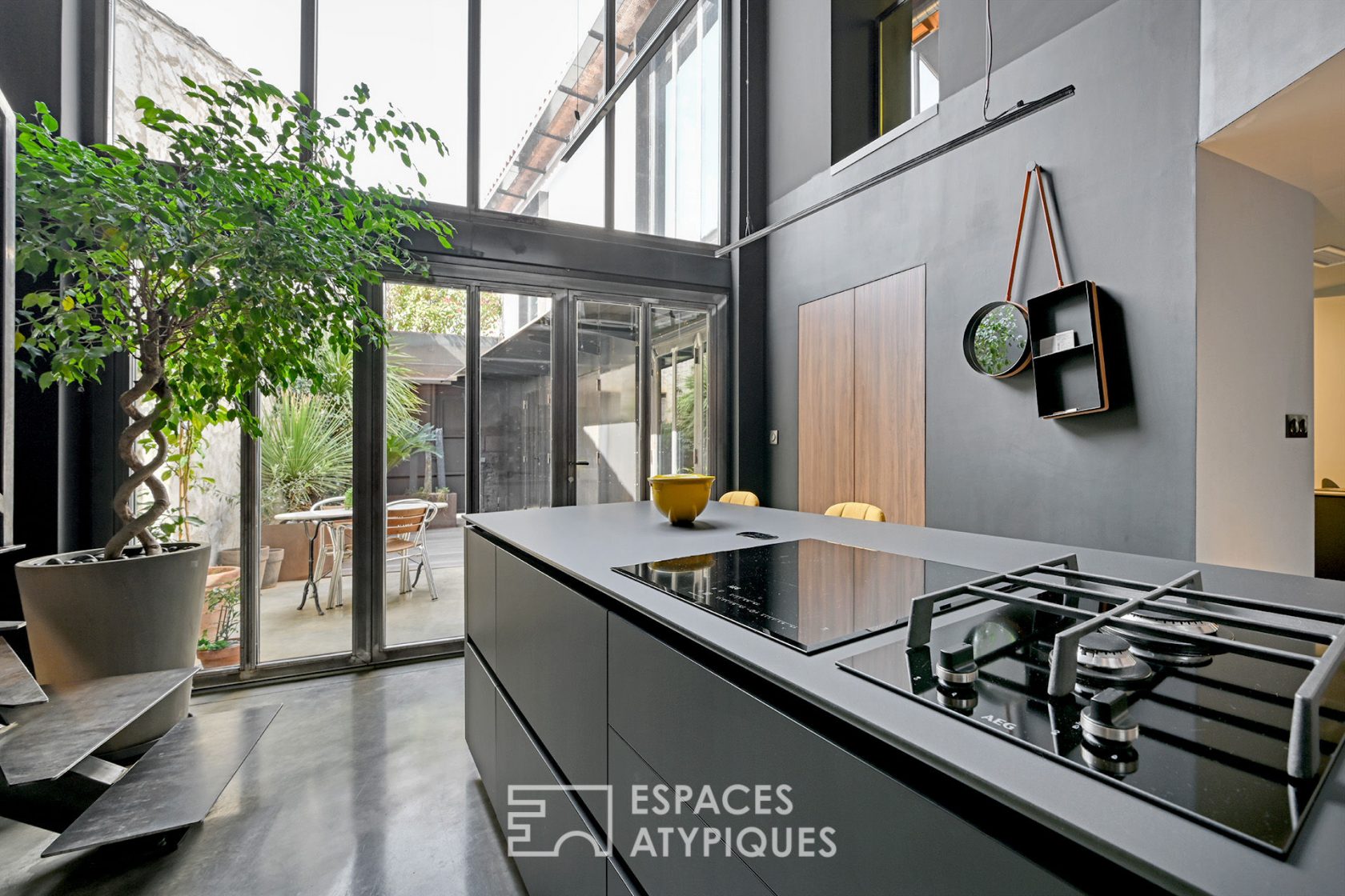 Unusual townhouse with an industrial spirit