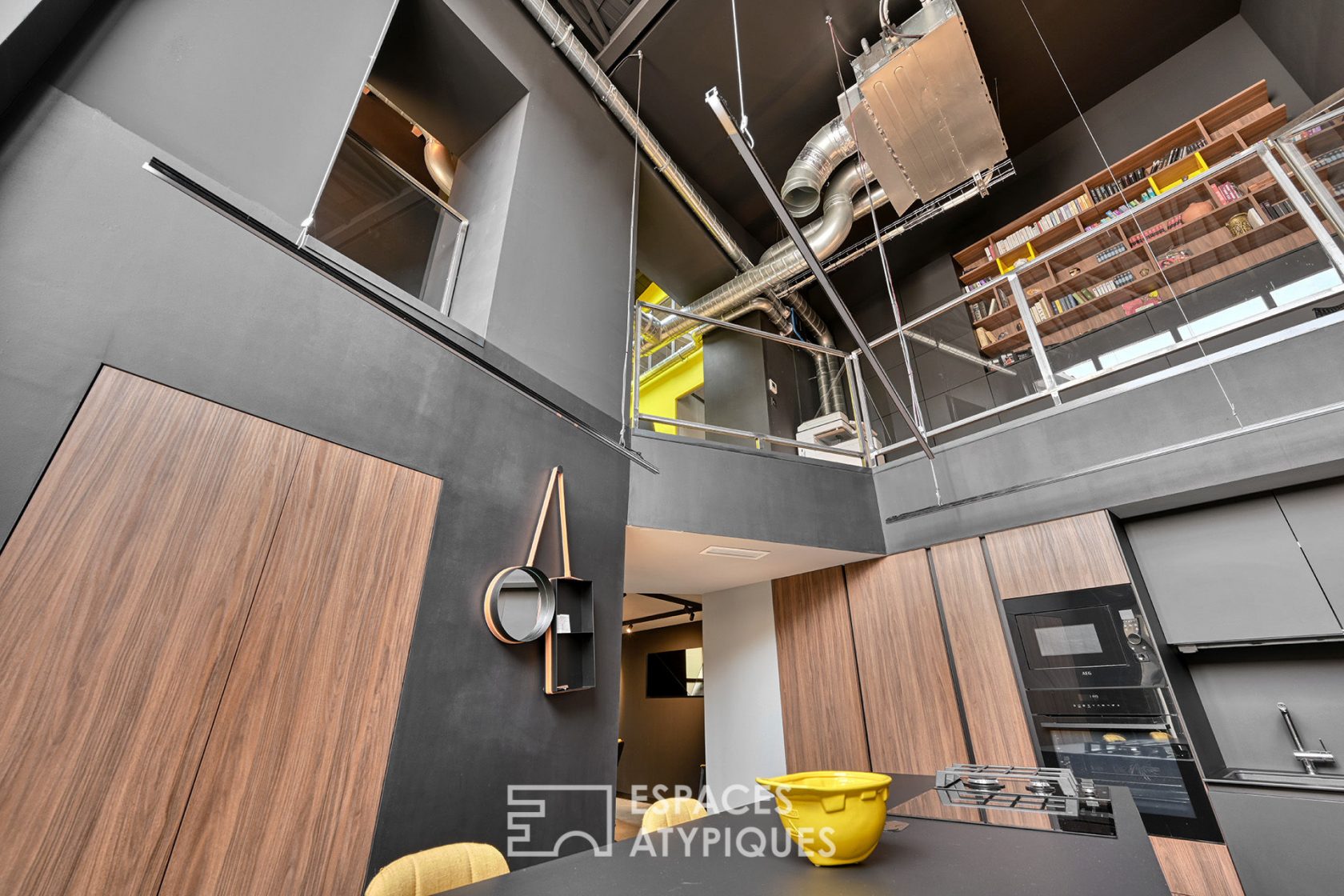 Unusual townhouse with an industrial spirit