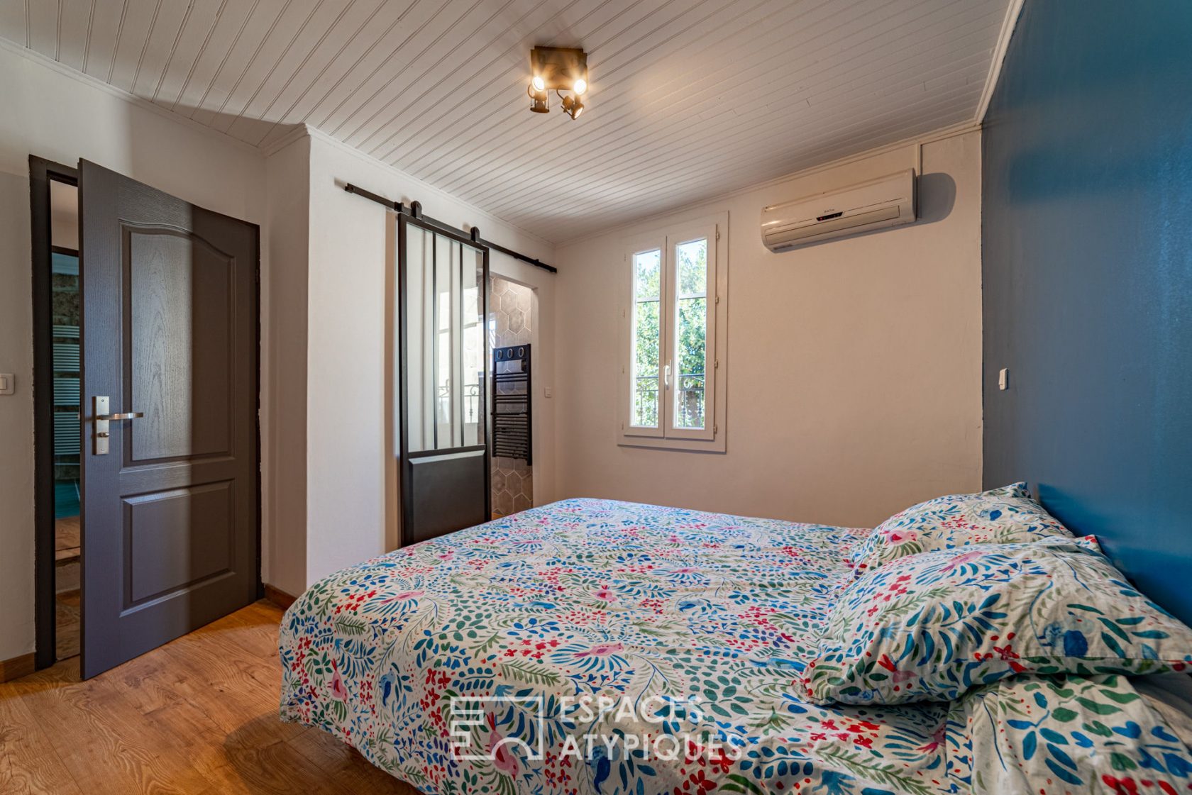 Maison de charme rénovée en pierre avec piscine