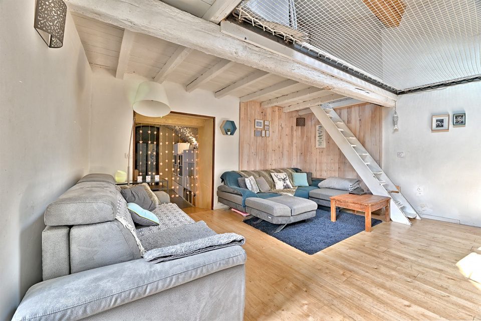 30730 MONTPEZAT - Maison de caractère avec piscine & vue dominante - Réf. 0575