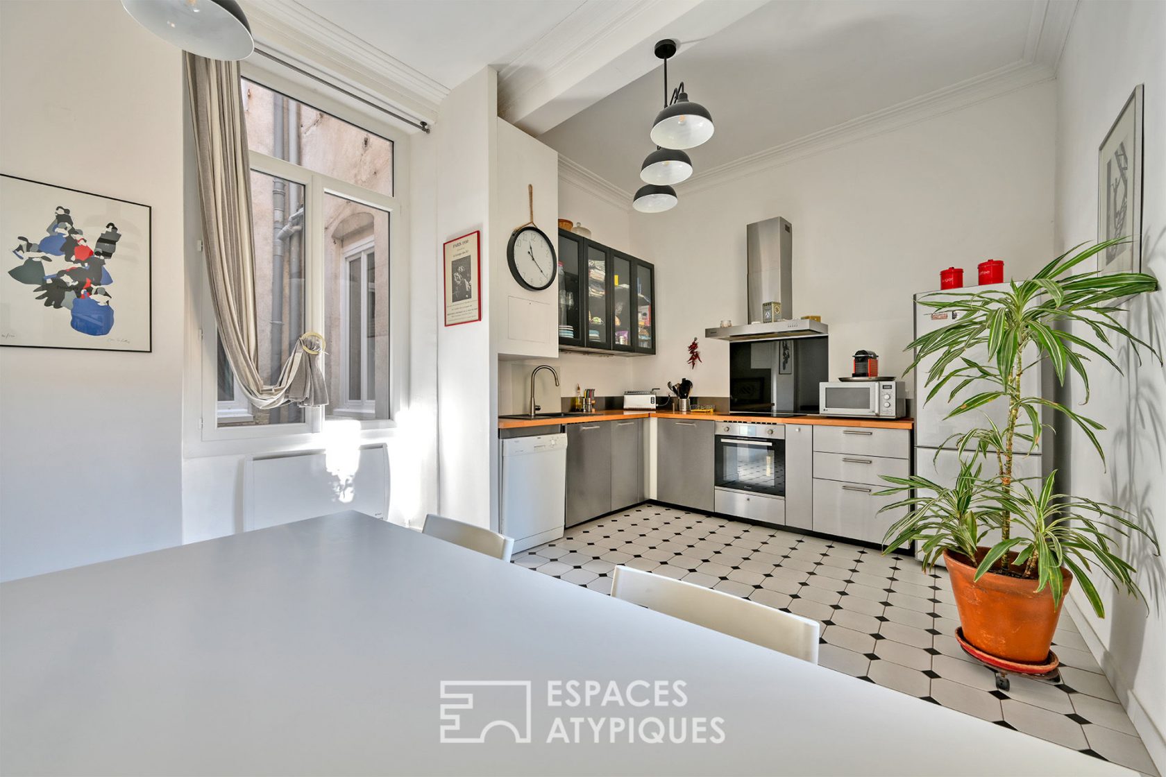 Apartment with cellar and garage