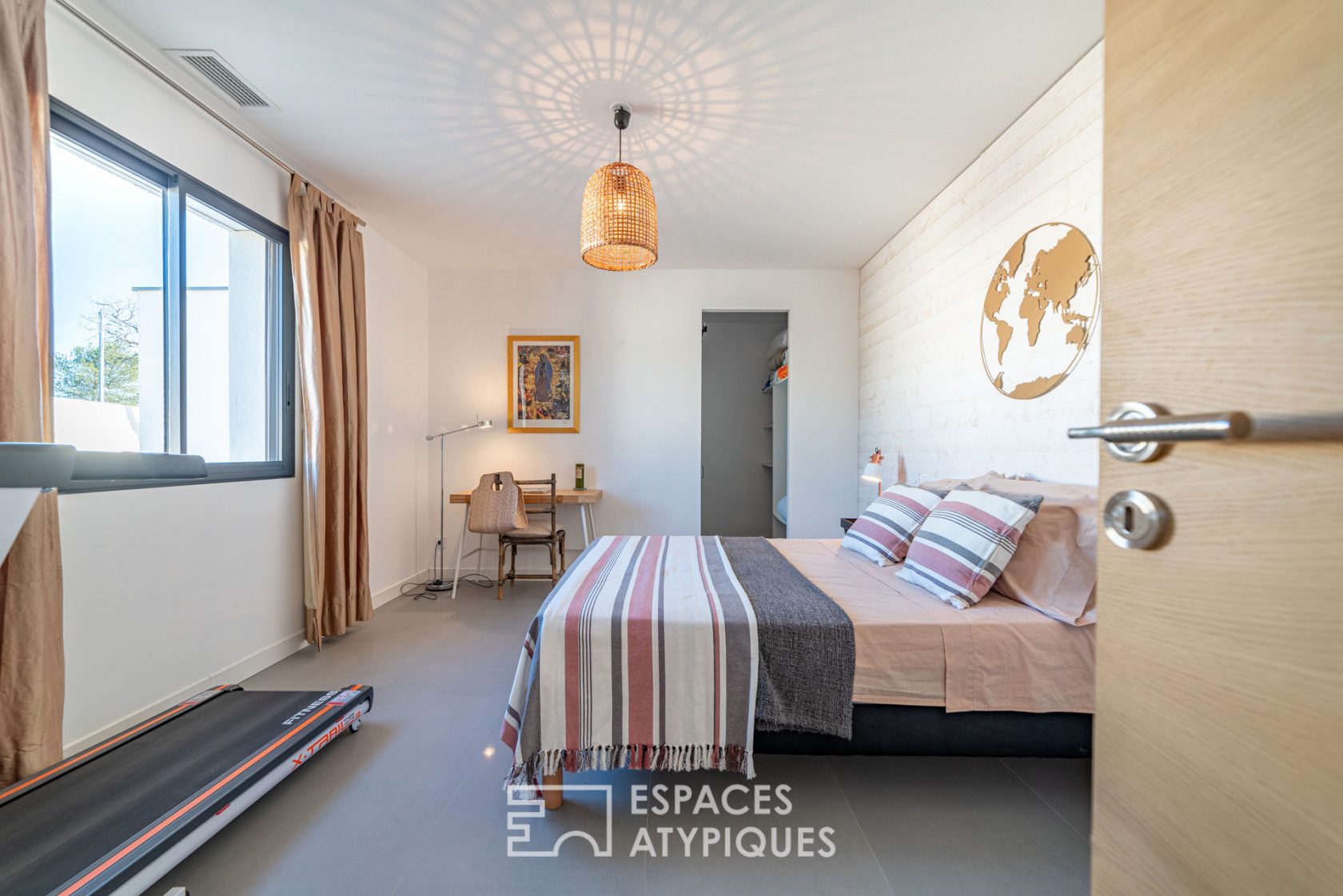 Villa contemporaine vue dégagée