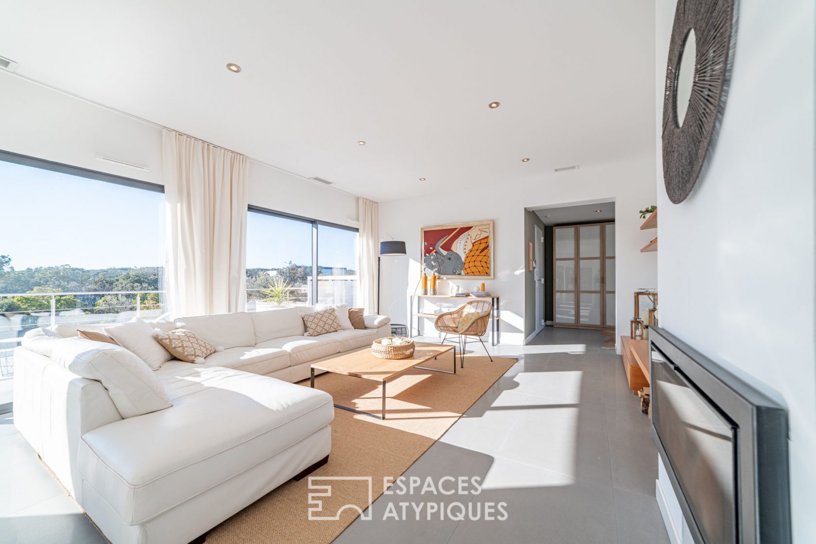 Villa contemporaine vue dégagée