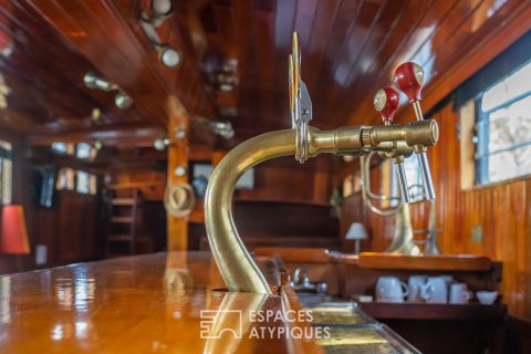 Flemish barge from 1903, Old Pub