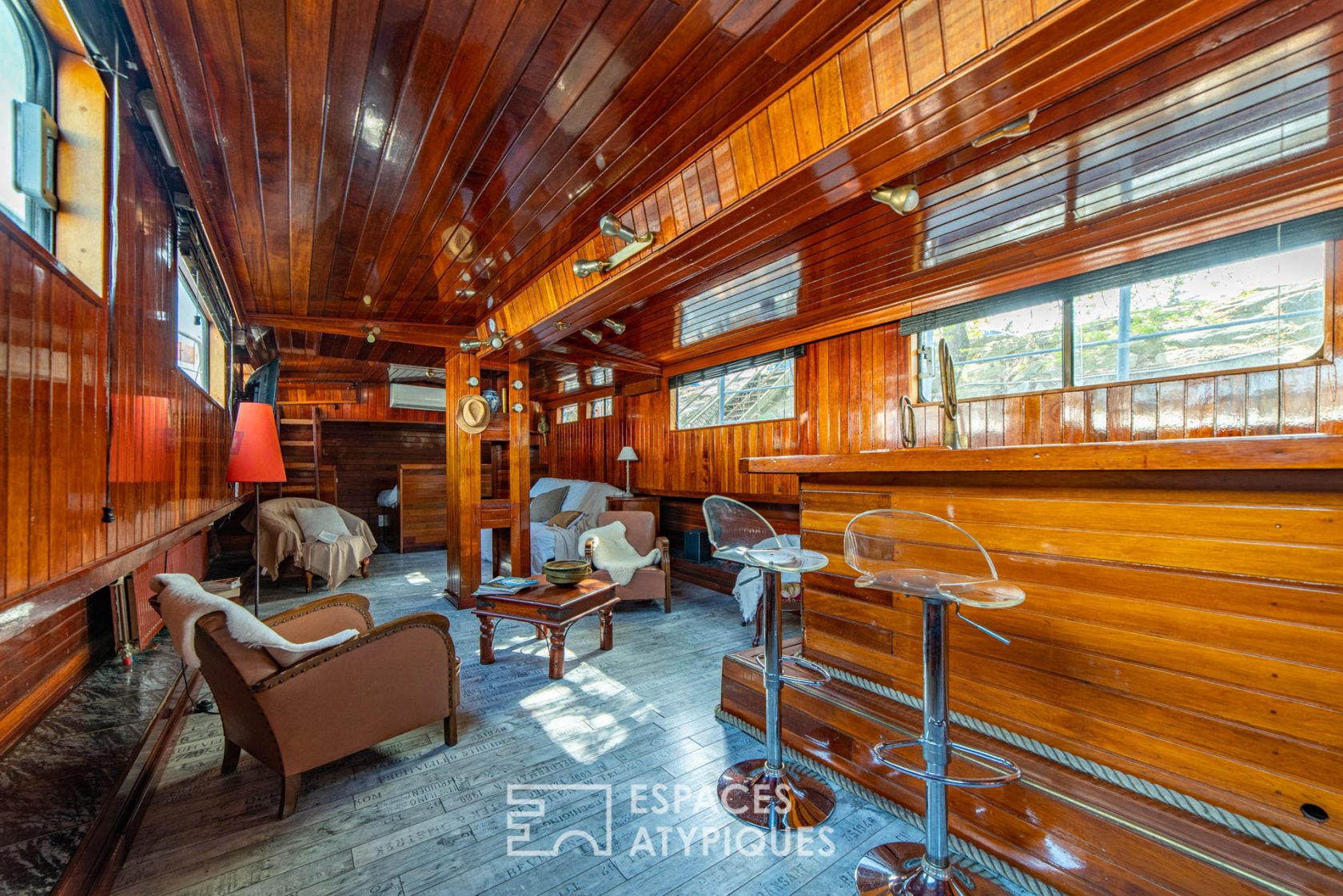 Flemish barge from 1903, Old Pub