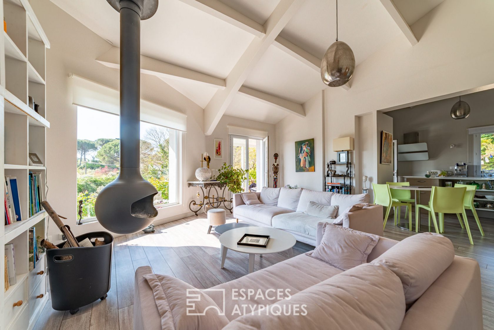 Quiet villa with dominant view
