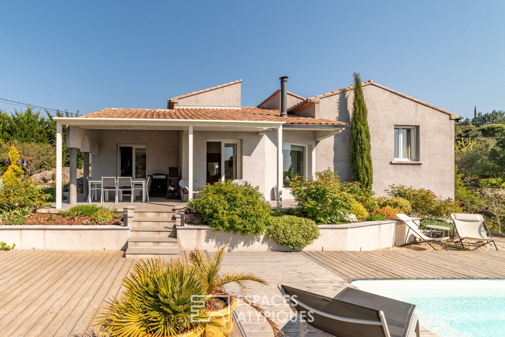 Quiet villa with dominant view