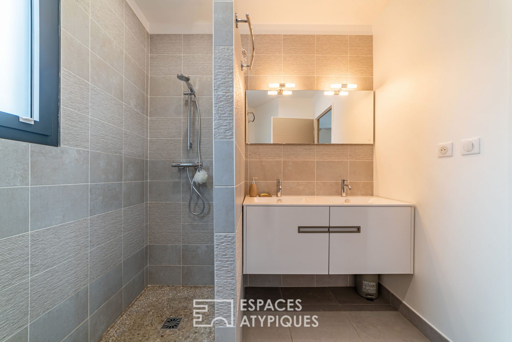 Villa avec piscine dans quartier résidentiel Nîmes Ouest