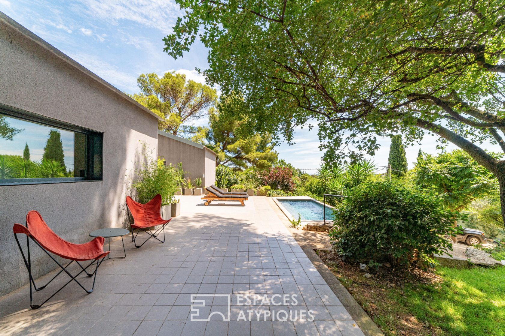 Villa d’artiste avec piscine