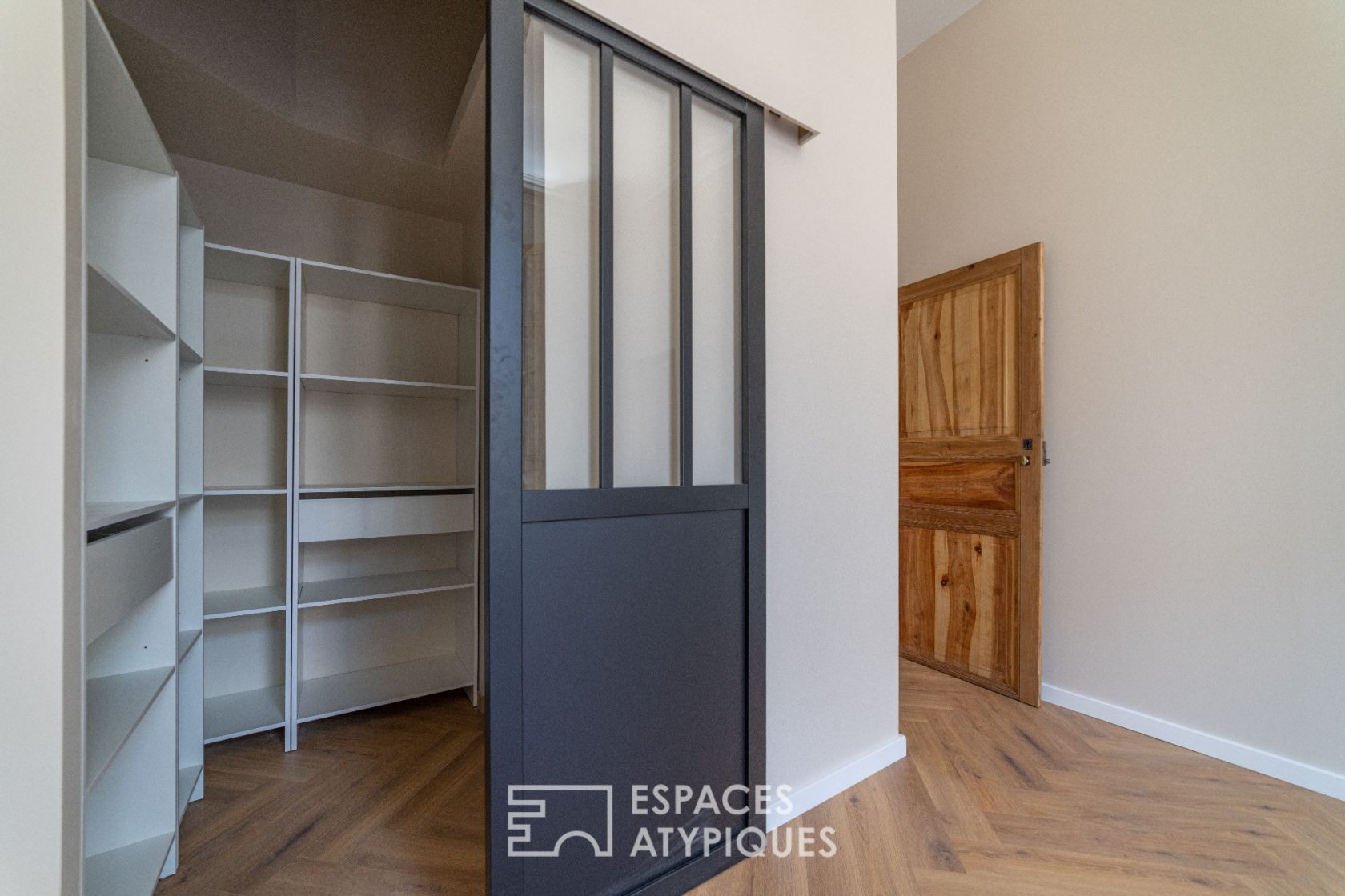 Renovated apartment near Arènes