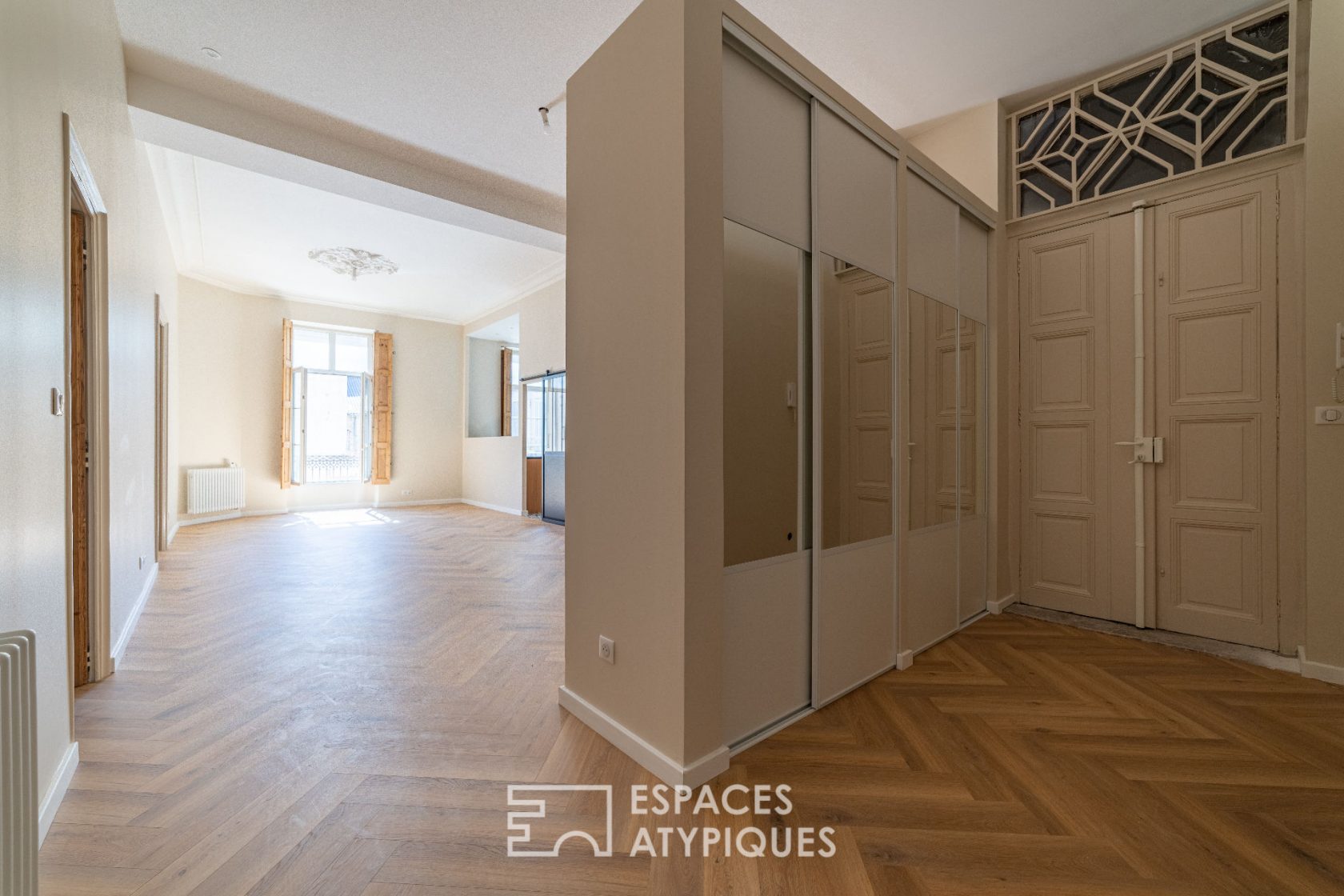 Renovated apartment near Arènes