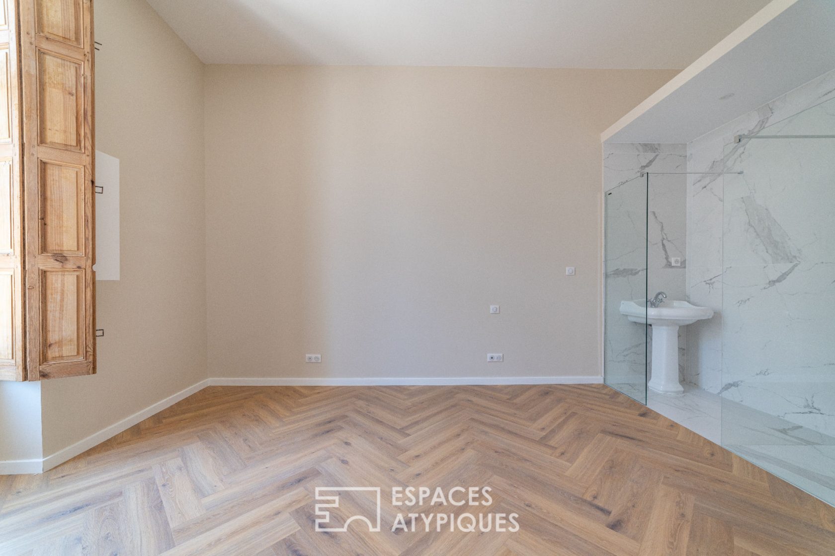 Renovated apartment near Arènes