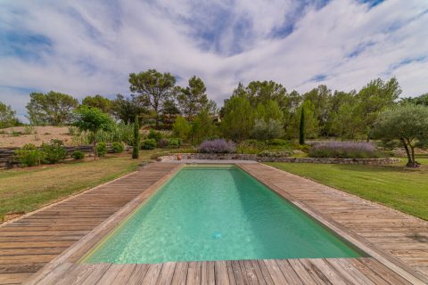 Villa d’architecte en écrin naturel