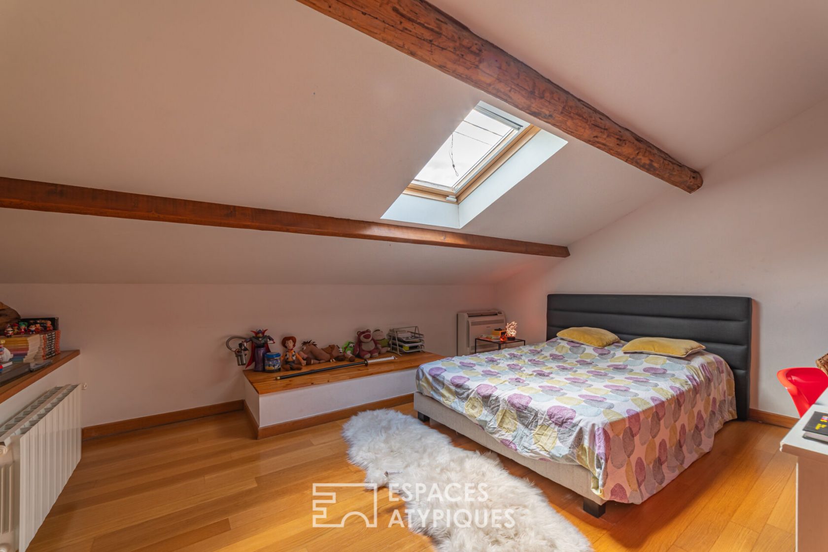 Townhouse with garden and swimming pool