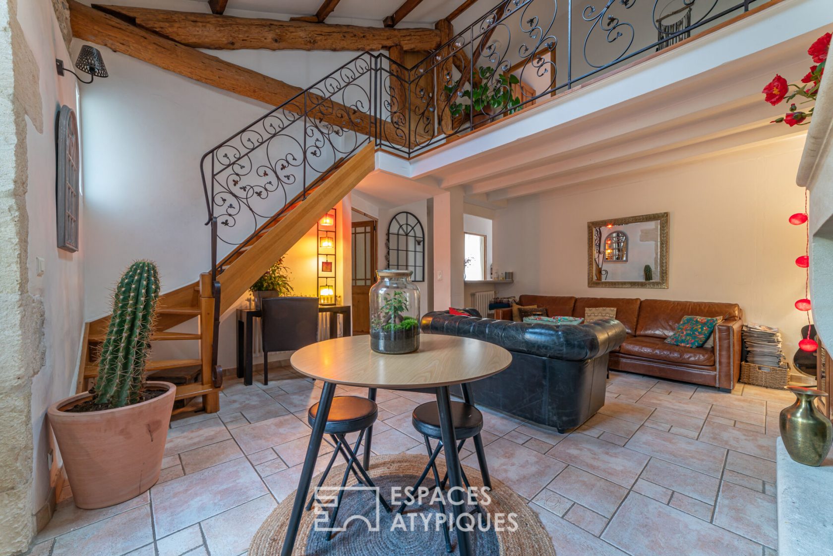 Townhouse with garden and swimming pool