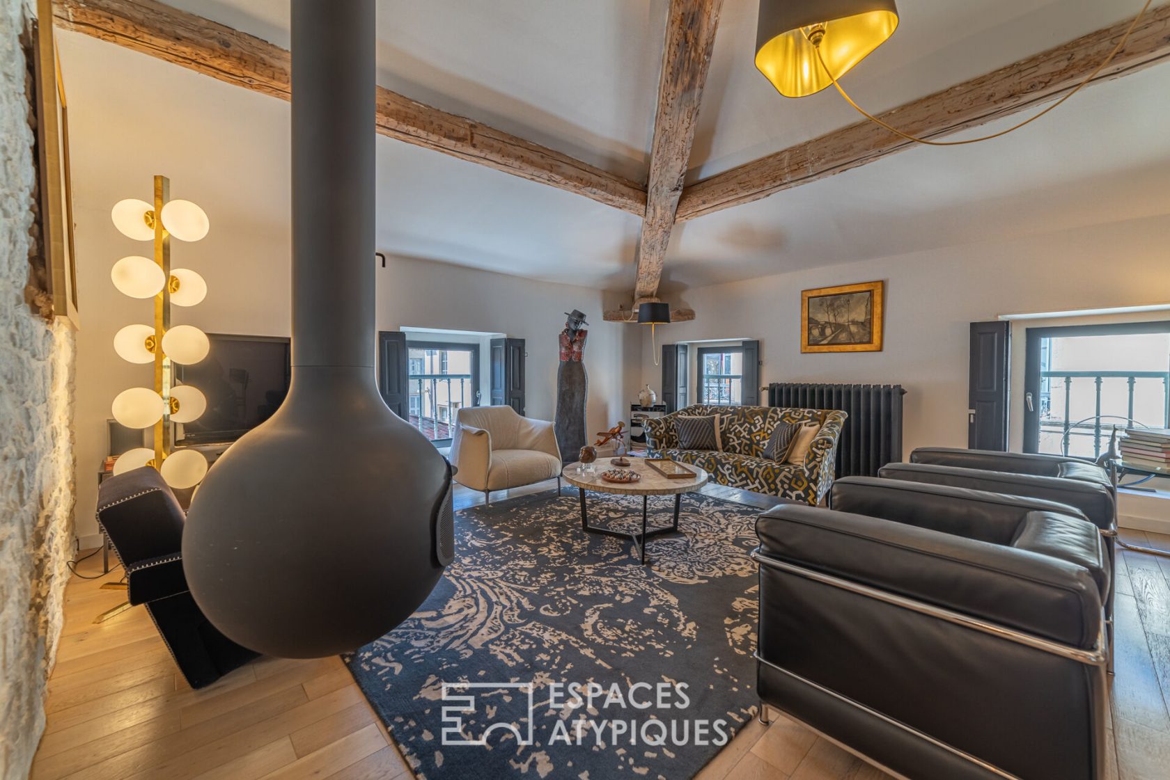 House in the heart of town with terrace