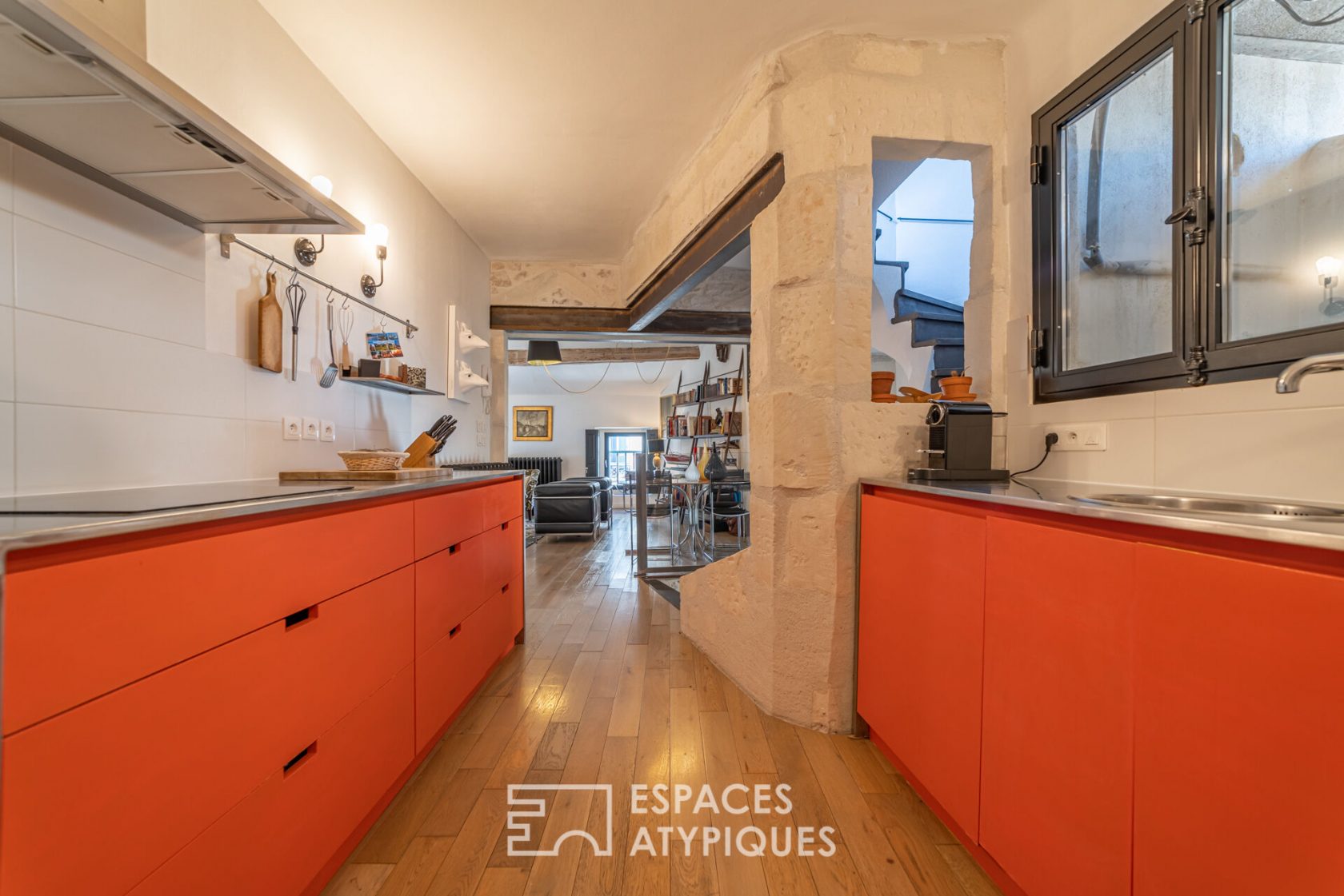 House in the heart of town with terrace