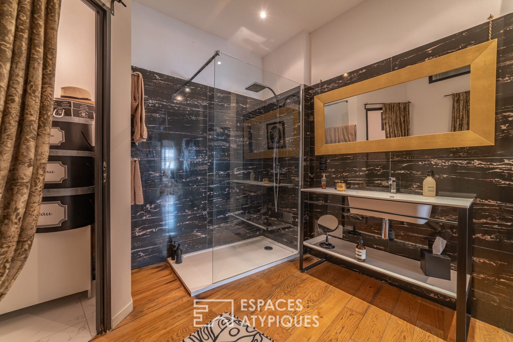 House in the heart of town with terrace