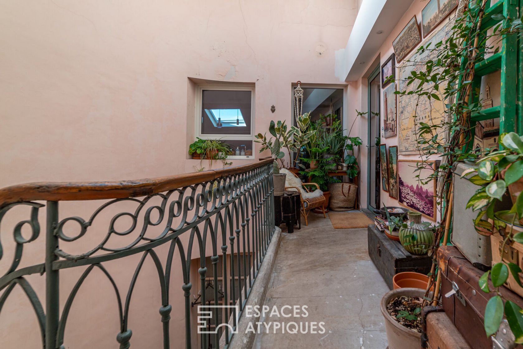 Apartment with terrace at the quais de la Fontaine