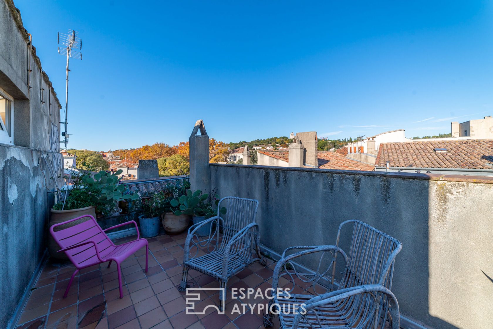 Apartment with terrace at the quais de la Fontaine
