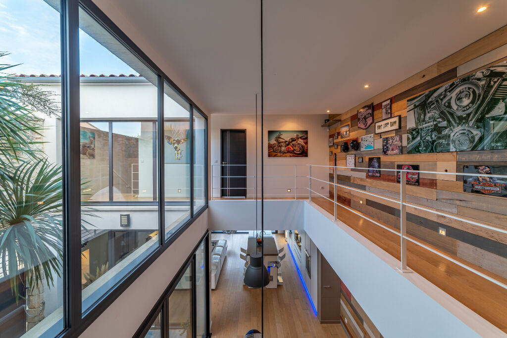 Sublime villa-loft with swimming pool